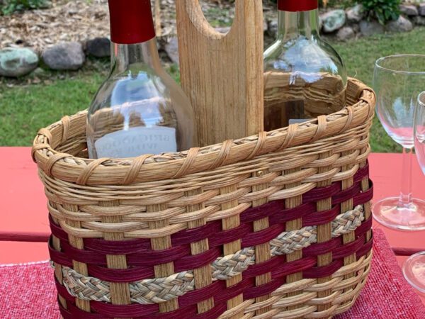 wine tote with wood handle/divider